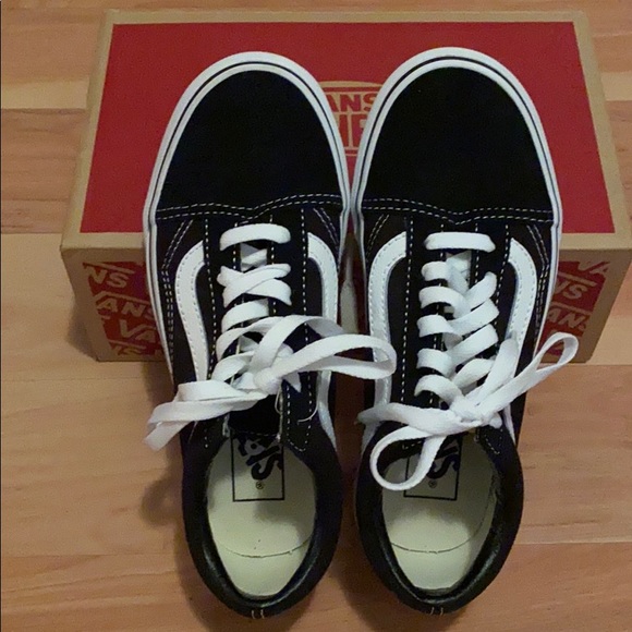 Vans - Picture 4 of 7